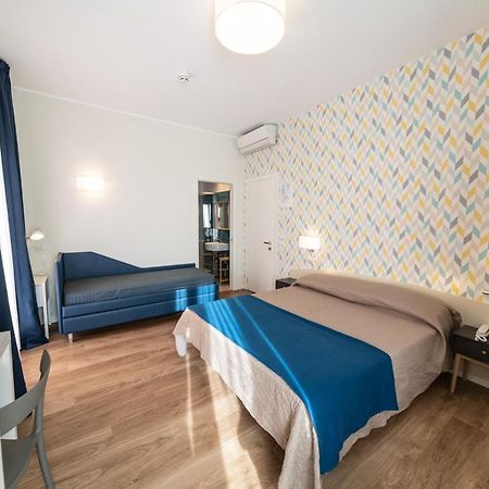 Hotel Kiss Riccione Eksteriør billede