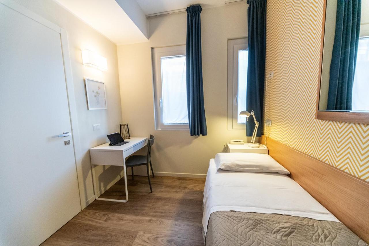 Hotel Kiss Riccione Eksteriør billede
