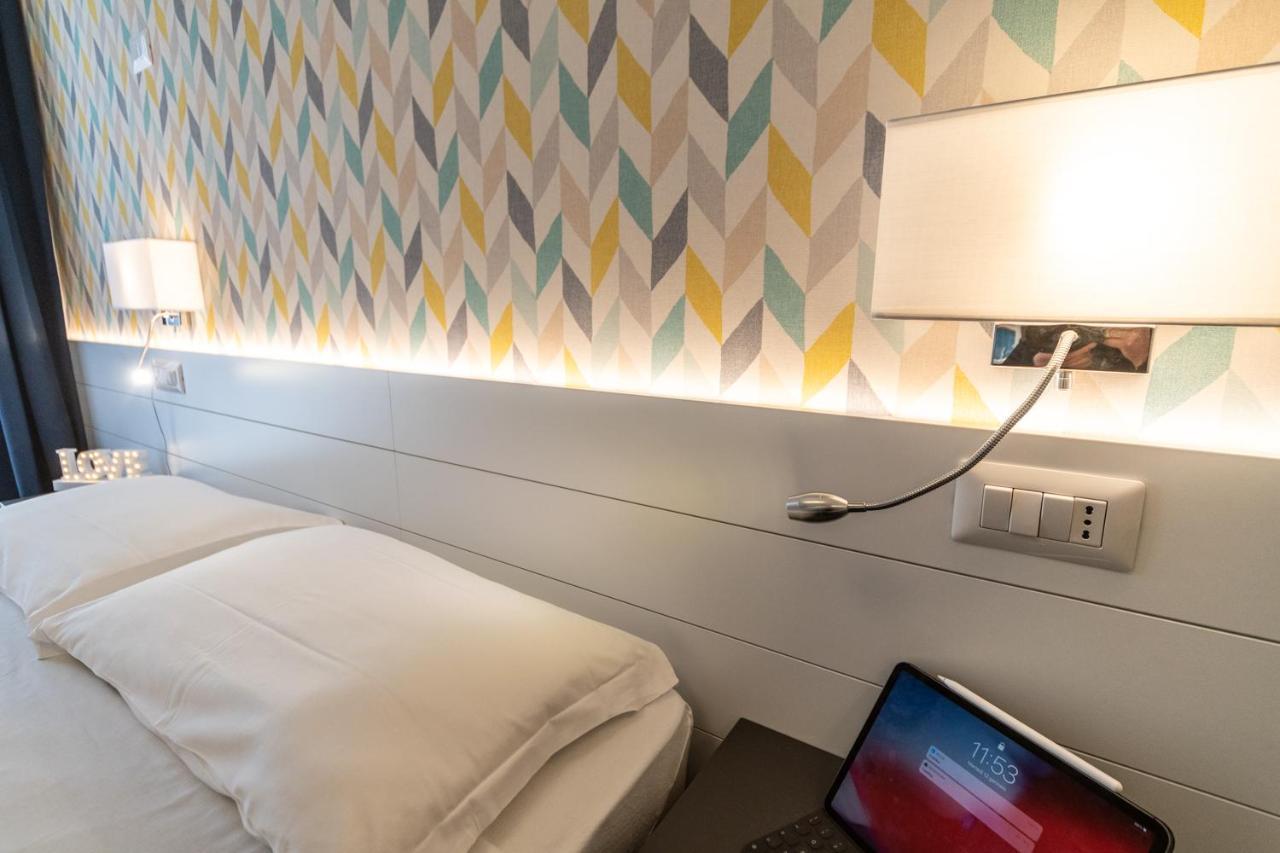 Hotel Kiss Riccione Eksteriør billede