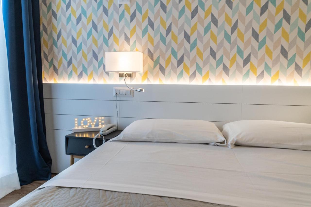 Hotel Kiss Riccione Eksteriør billede