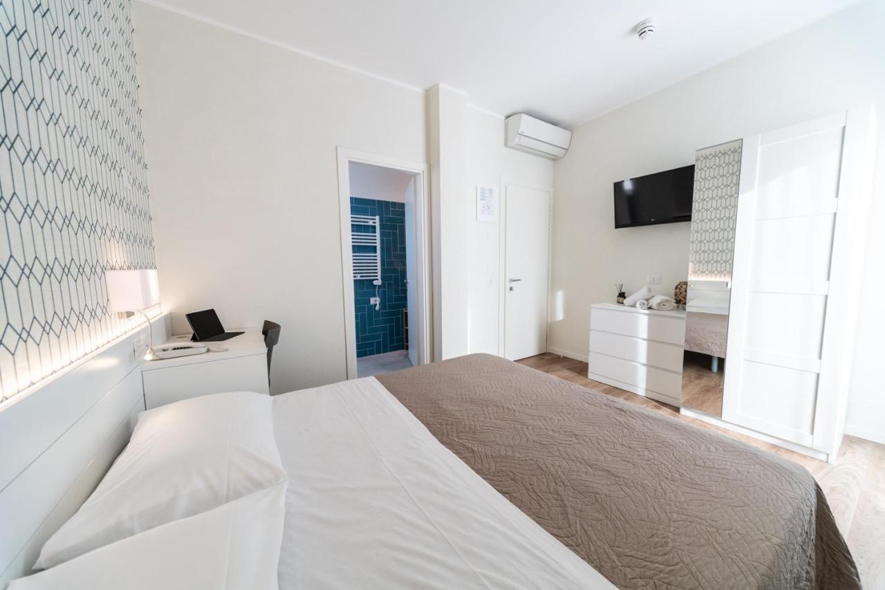 Hotel Kiss Riccione Eksteriør billede