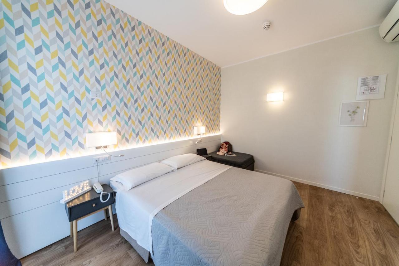 Hotel Kiss Riccione Eksteriør billede