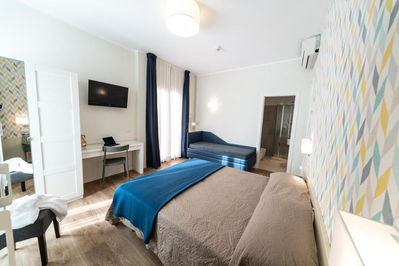 Hotel Kiss Riccione Eksteriør billede